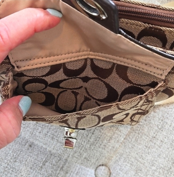 HP! Coach Crossbody Bag And Essential Wristlet Bundle - Picture 9 of 16